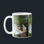 Claude Monet - Kvinnor i trädgården Kaffemugg<br><div class="desc">Kvinnor i Garden/Femmes au jardin - Claude Monet,  Oil on Canvas,  1866</div>
