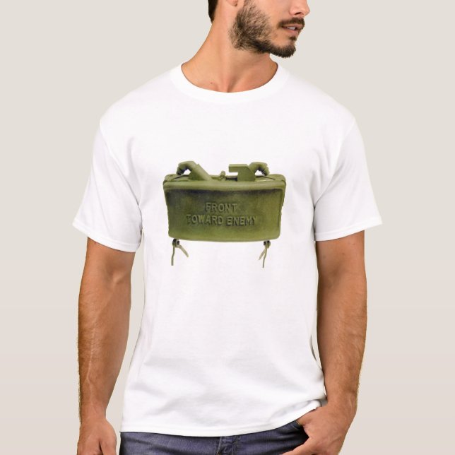 Claymore bryter T-tröja T-shirt (Framsida)