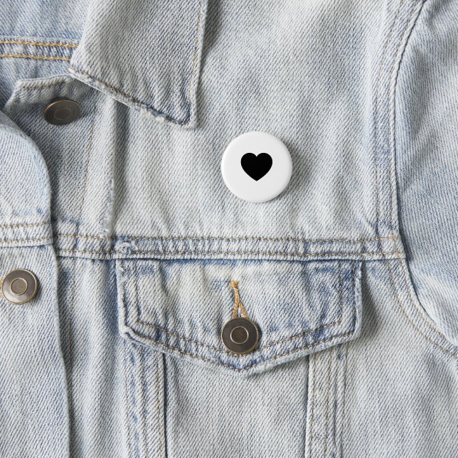 Clean Heart Accent Pin for Everyday Fashion Knapp (In Situ)