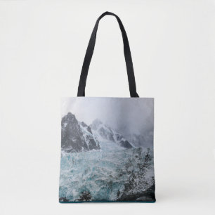 CLEAR BLUE SEA BESIDE MOUNTAIN TYGKASSE