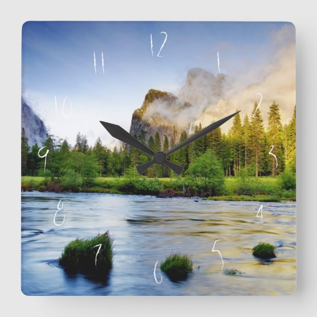 Clearing Storm Fyrkantig Klocka (Framsida)