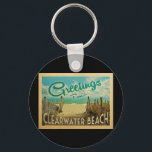 Clearwater Beach Vintage resor Nyckelring<br><div class="desc">I den här vintagen från Clearwater Beach finns en sandstrand med vackra turkoshavet vatten och över havet,  ett blå himmel med gigantiska vita moln. I vintage resor stil.</div>