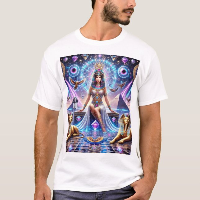 Cleopatra's Divine Realm the Golden Goddess T Shirt (Framsida)