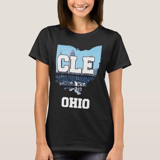 Cleveland Ohio City Skyline T Shirt (Framsida)