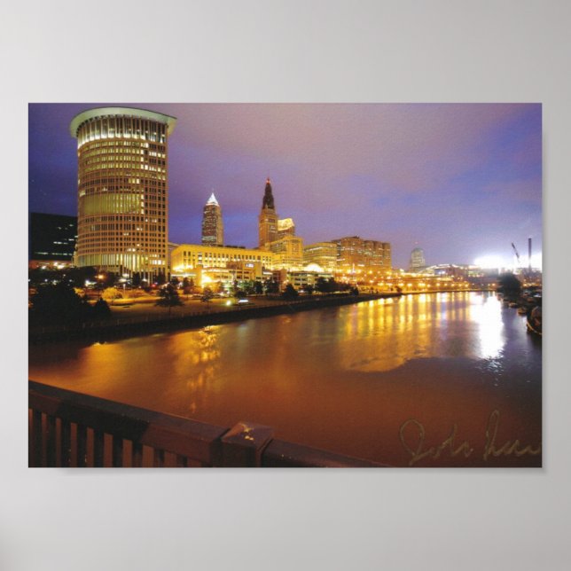 Cleveland Skyline på natten Poster (Framsidan)