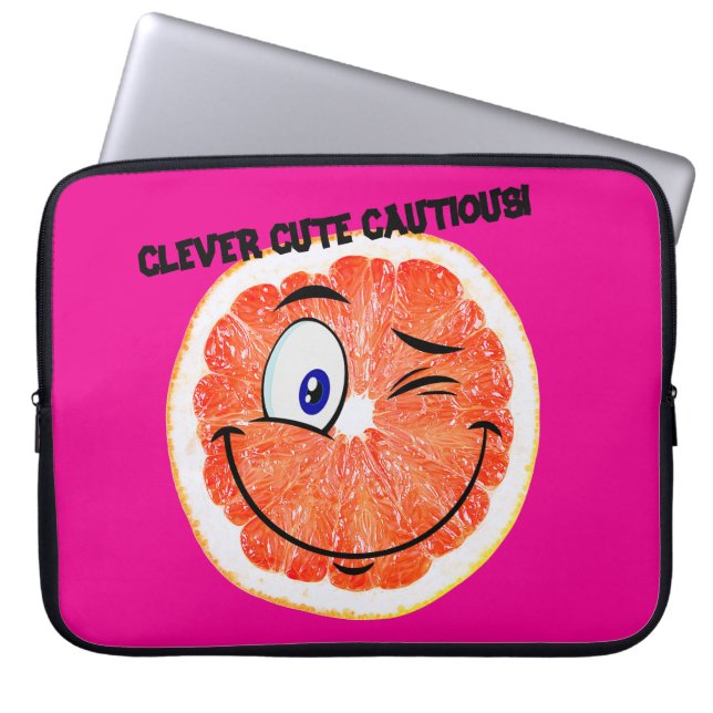 CLEVER CUTE CAUTIOUS Laptop sleeve! Fodral (Framsidan)