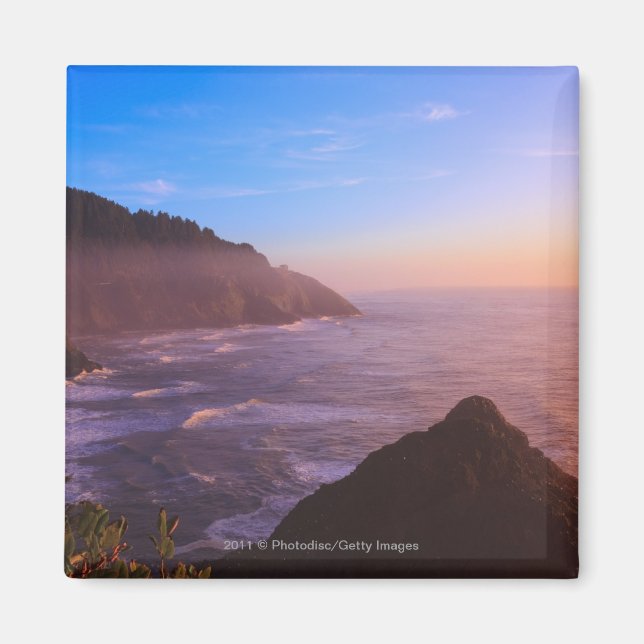 Cliff Coastal View in Oregon at Sunset Magnet (Framsidan)