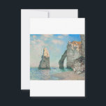 Cliffs at Etretat 1885 av Claude Monet Tack Kort<br><div class="desc">Oscar-Claude Monet (UK: /ˈmɒ neɪ/, USA: /moʊɪ, Millaˈ-/, Fransk: [klod makenexi]; 14 november 1840 - 5 december 1926) var en Fransk målare och grundare av en imponerande målning som ses som en nyckel föregångare till modernisering, särskilt i hans försök att måla naturen enligt hans uppfattning[1]. Under sin långa karriär var...</div>