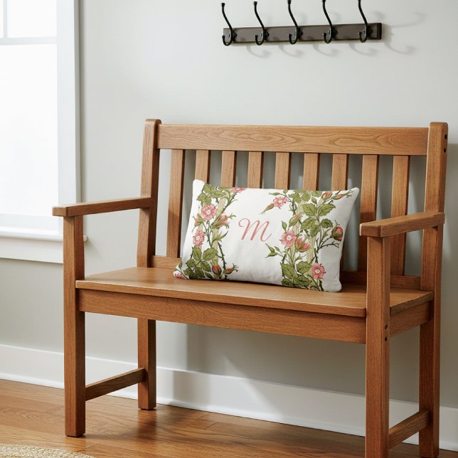 Climbing Pink Roses Trellis Monogram Lumbarkudde (Skapare uppladdad)