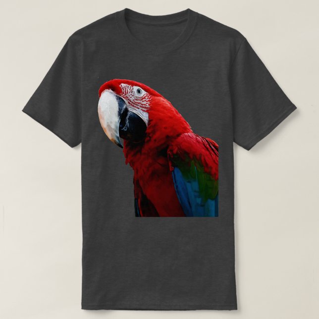 CloseUp of a Grönt Winged Macaw Parrot T Shirt (Design framsida)