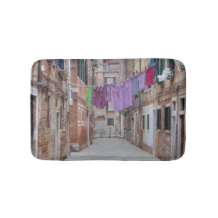 Clothesline in Venedig Italien Badrumsmatta