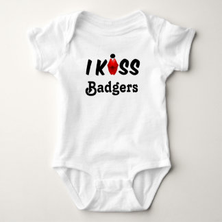Clothing Baby I Kiss Badgers T Shirt