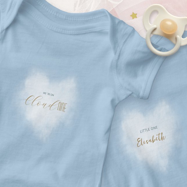 Cloud 9 Celestial Blå Babyfirande T Shirt (Cloud 9 Celestial Blue Baby Shower Bodysuit ©Susanne Sachers - Sunny Mind 🌞)