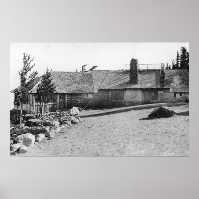 Cloud Cap Inn vid Mt. Huva, Oregon Photographic Poster (Framsidan)
