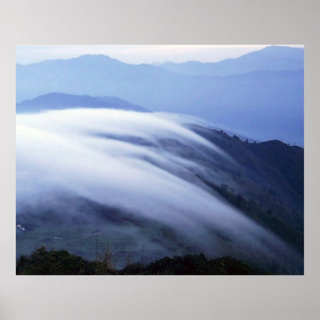 Cloud Mist Darjeeling Indien Poster (Framsidan)