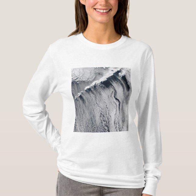 Cloud mönster synlig över Aleutian Island T-shirt (Framsida)