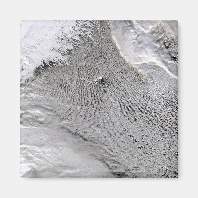 Cloud vortices utanför Jan Mayen Island Magnet (Framsidan)