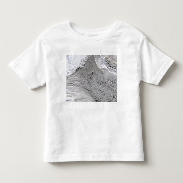 Cloud vortices utanför Jan Mayen Island T-shirt (Framsida)