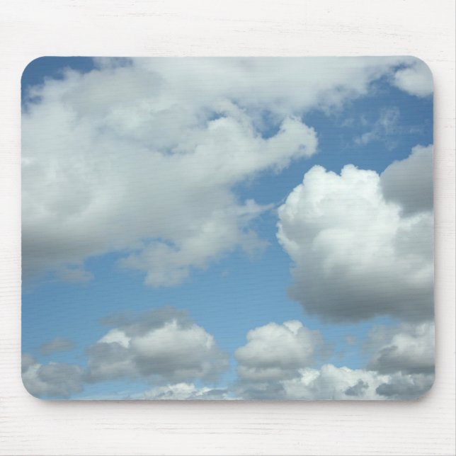 Clouded Himlar Musmatta (Framsidan)
