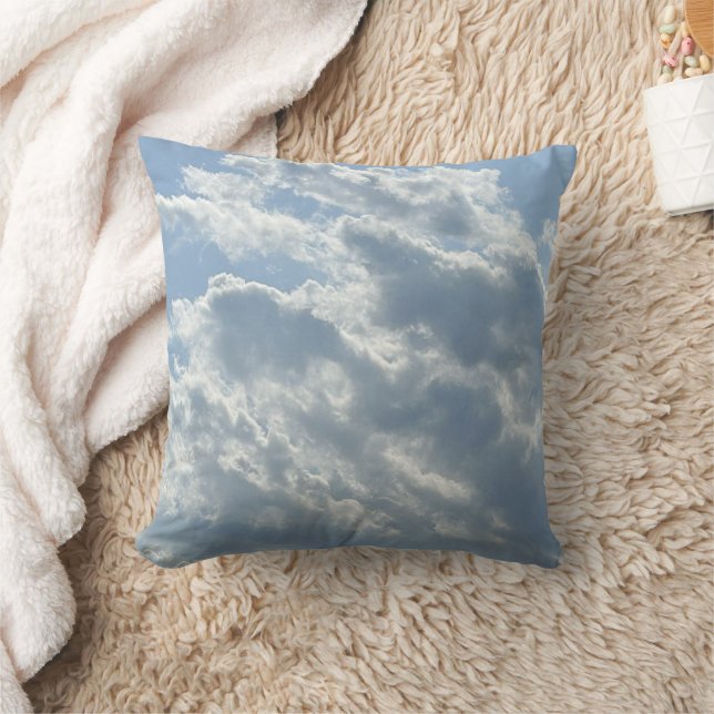 "Clouds" Throw Pillow Kudde (Filt)