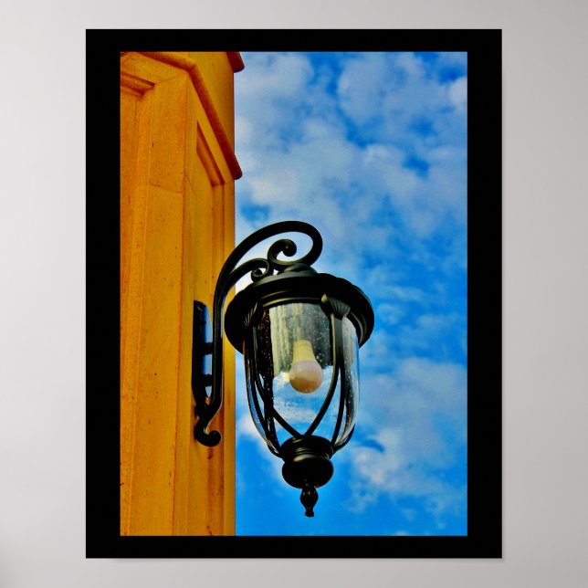 Cloudy Day Lamp Poster (Framsidan)