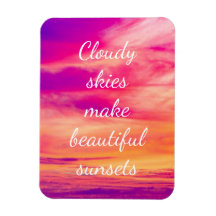 Cloudy Himlar gör vackra soluppsättningar