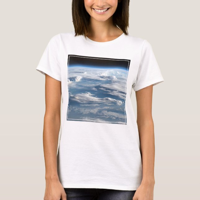 Cloudy Himlar over Sudan T Shirt (Framsida)
