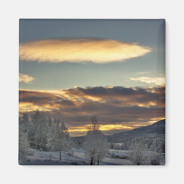 Cloudy Mothership Magnet (Framsidan)