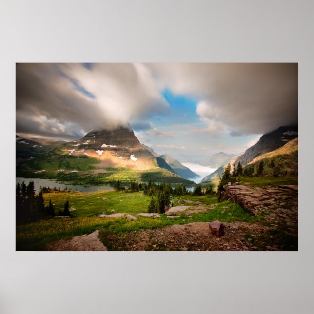 Cloudy Mountains | Alpområdet Sjö Poster (Framsidan)