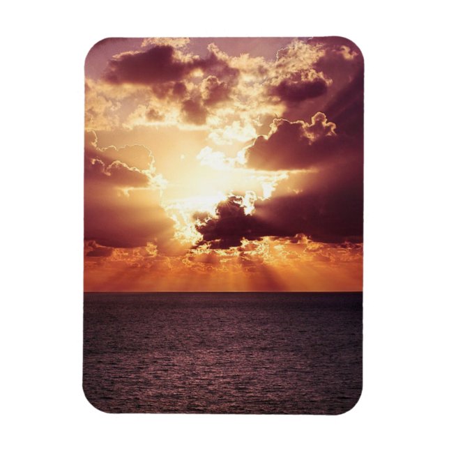 Cloudy Sunset Over Sea Horizon Magnet (Vertikal)