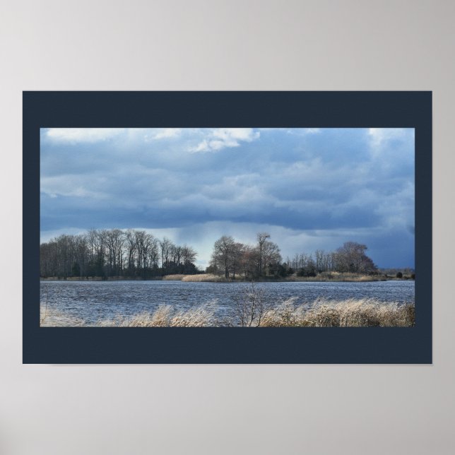Cloudy Waterscape Poster (Framsidan)