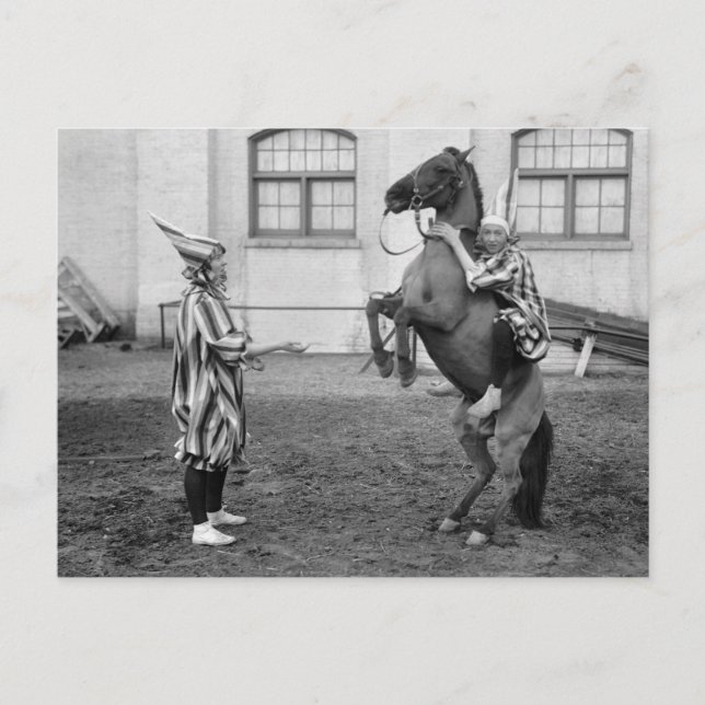 Clowning Around on a Horse, 1915 Vykort (Framsida)