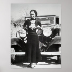 CLYDE's PARTNER BONNIE PARKER STREJKAS A POSE 1934 Poster
