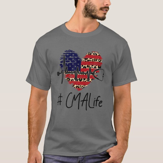 CMA Life Heart American Flagga Leopard Stethoscope T Shirt (Framsida)