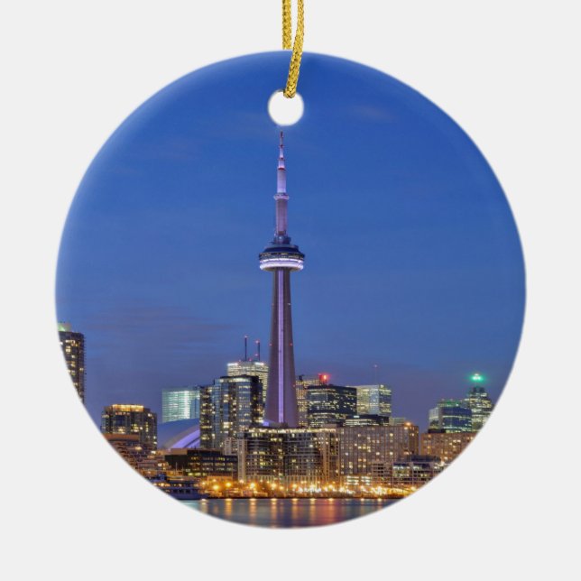 Cn-torn i Toronto på natten Julgransprydnad Keramik (Framsidan)