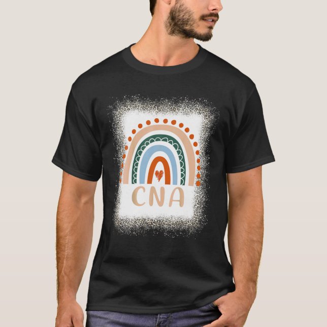 CNA-Auktoriserad Sjuksköterskeassistenten Rainbow  T Shirt (Framsida)
