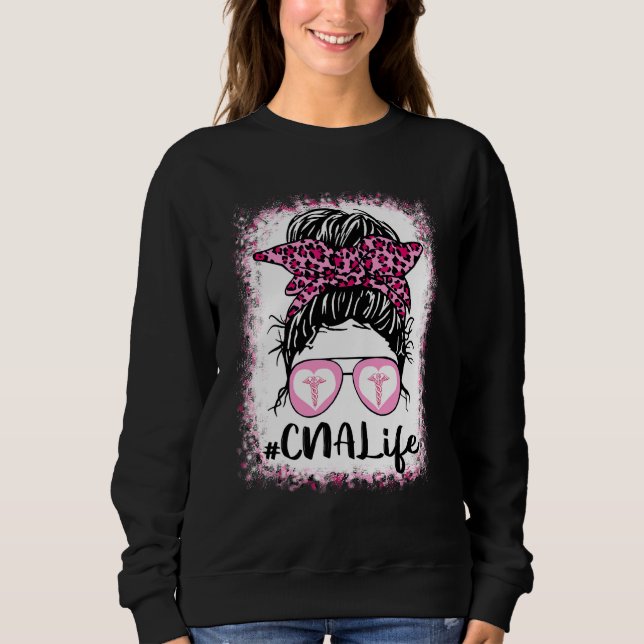 Cna Life Messy Bun Rosa Leopard Bleached Nurses D T Shirt (Framsida)
