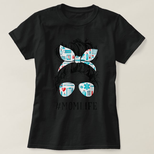 CNA Nurse Mamma Life Messy Hair Bun Healthcare Mot T Shirt (Design framsida)
