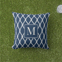 Coastal Preppy Marin Monogram – Marinblå & Vit Kudde