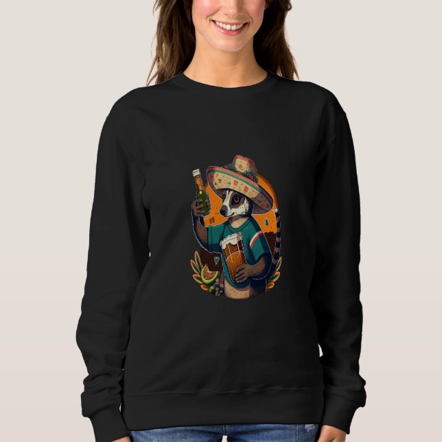 Coati Wearing Sombrero Mexican Coati Drinking Beer T Shirt (Framsida)