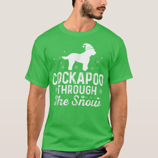 Cockapoo genom den vackra julen i snö t shirt