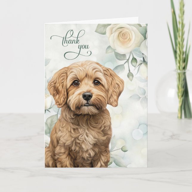 Cockapoo-hund med vita rosor och salvia grön tack kort (Framsida)