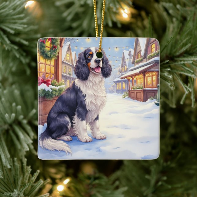 Cocker Spaniel Snowy Village Christmas Art Julgransprydnad Keramik (Träd)