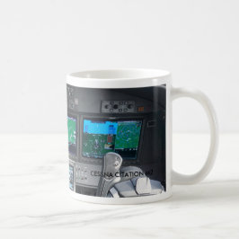 Cockpiten för stämningM2-jeten instrumenterar Kaffemugg