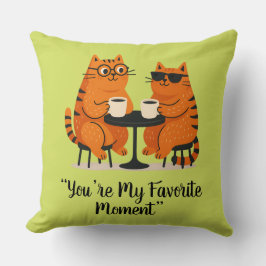 Coffee Date Cat Couple Throw Pillow Kudde