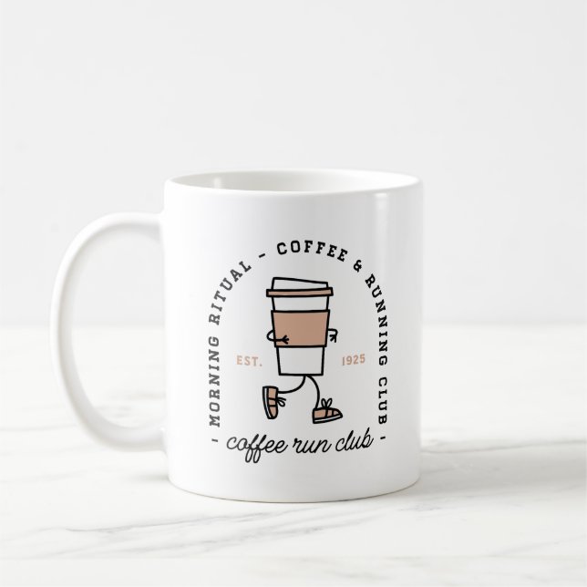 Coffee run club funny running lovers aesthetic kaffemugg (Vänster)