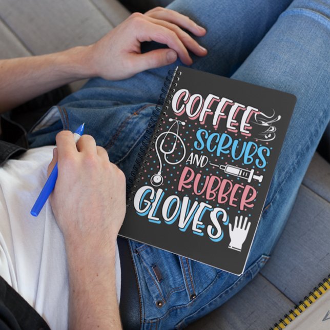 COFFEE SCRUBS GUBBER GLOVES RN Registered Nurse Anteckningsbok (Skapare uppladdad)
