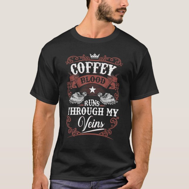 COFFEY Blood Springa genom min familj Namn Vin T Shirt (Framsida)