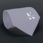 Coin Grått Elegant Monogram   Namn | Tvåsidig Slips<br><div class="desc">En tvåsidig nektie elegant med ett fet vitt monogram över en djup Grått-bakgrund. Ovanpå detta monogram sitter ditt förnamn eller efternamn som är skrivet i alla huvudstäder. Om du vill ha ett djärvare utseende för namn inuti det stora brev kan du göra följande: Använda anpassningsfunktionen och redigera och klicka på...</div>