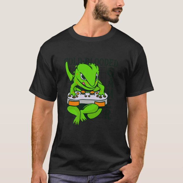 cold blooded gamer gecko lizard reptile t shirt (Framsida)